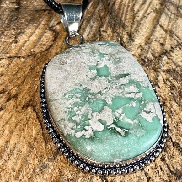 Variscite- Utahlite Pendant 2" - Picture 9 of 10